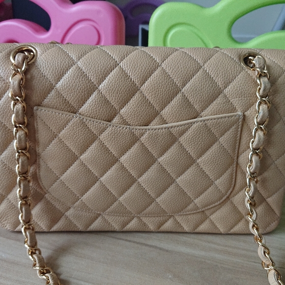 Chanel caviar classic flap bag medium beige GHW - Picture 3 of 12